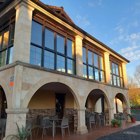 Hosteria Rio Negro Bárcena de Cicero Εξωτερικό φωτογραφία